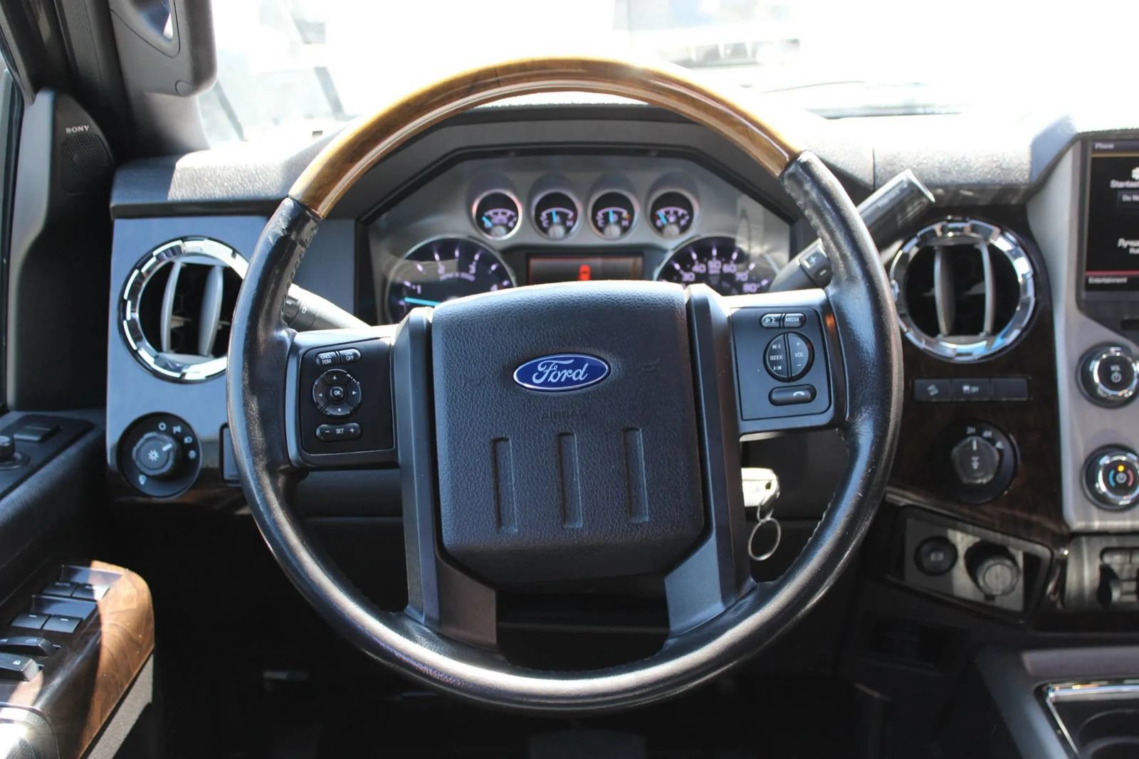 Used 2016 Ford F350 Platinum AWD/4WD image 27