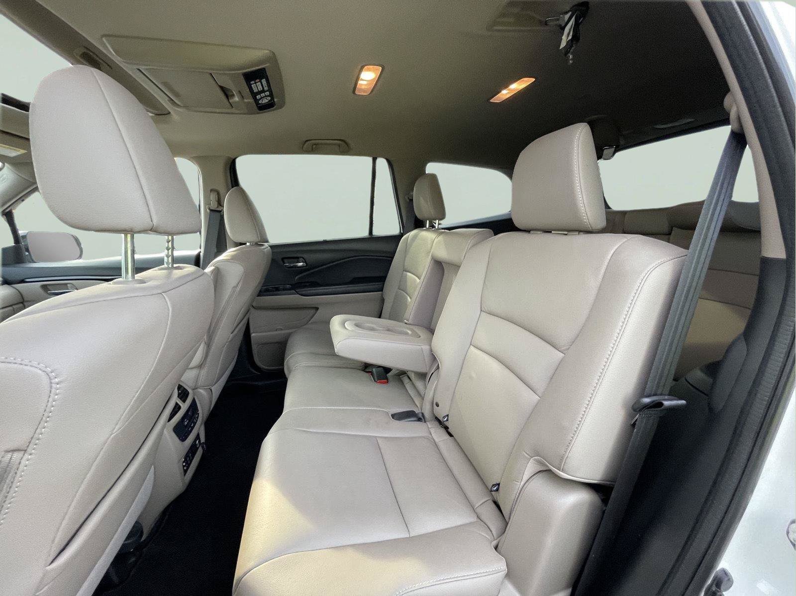 Used 2018 Honda Pilot Touring image 15