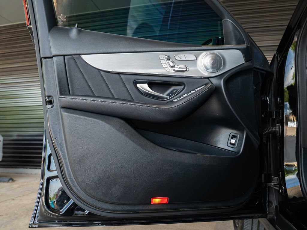 Used 2021 Mercedes-Benz GLC 300 w/ AMG Line image 23