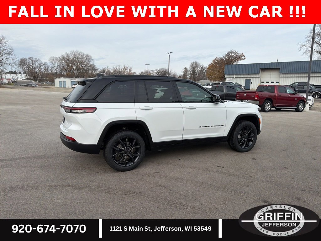 New 2025 Jeep Grand Cherokee Limited w/ Trailer Tow Package image 7