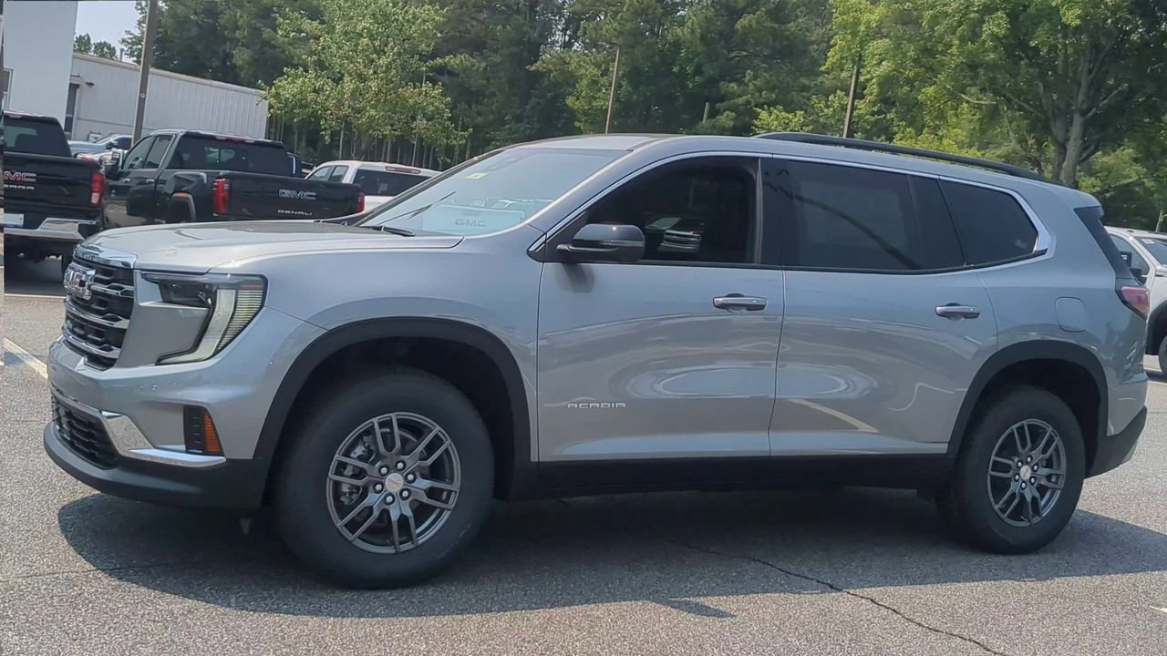 New 2025 GMC Acadia Elevation image 4