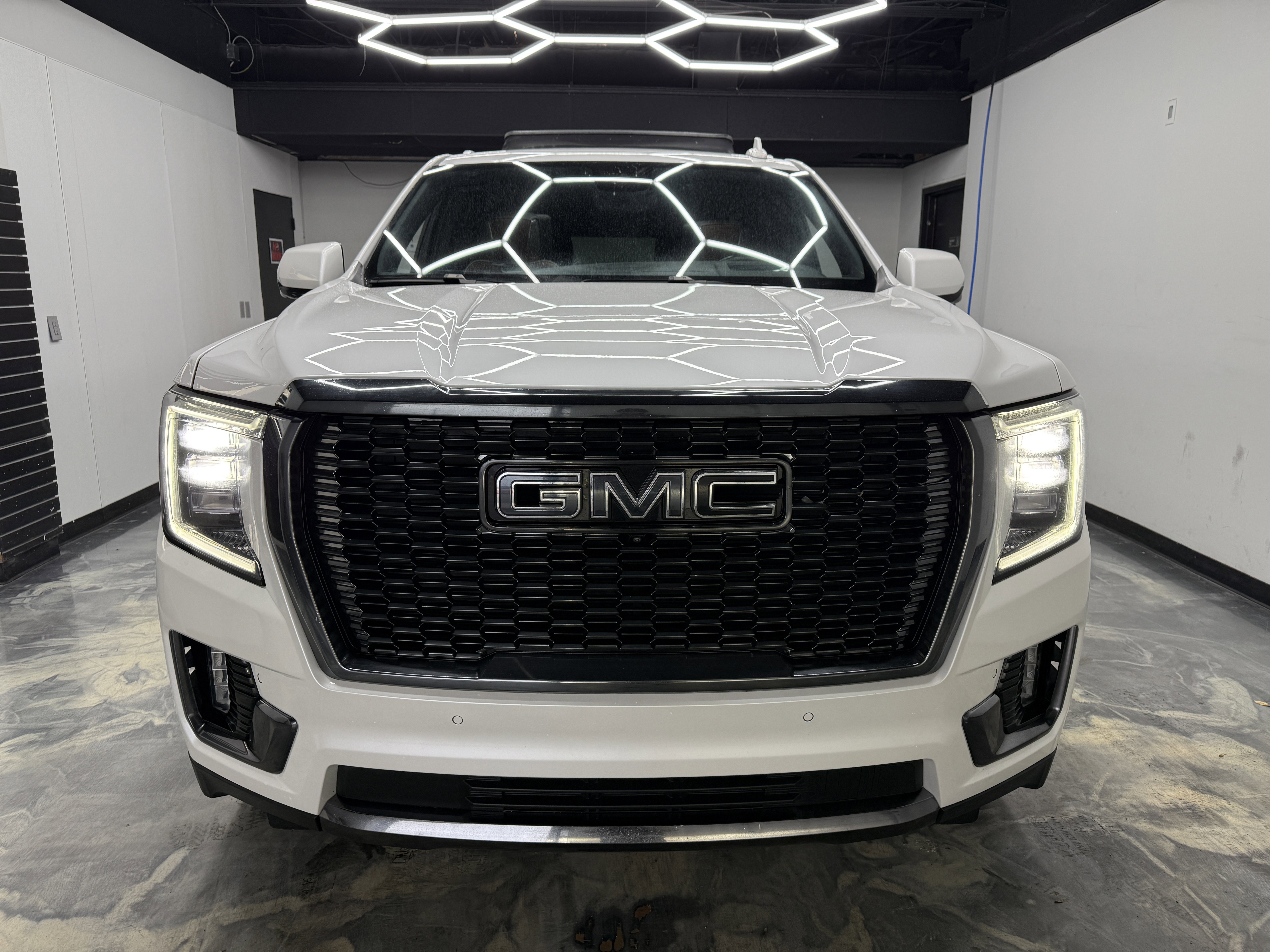 Used 2023 GMC Yukon XL Denali Ultimate image 7