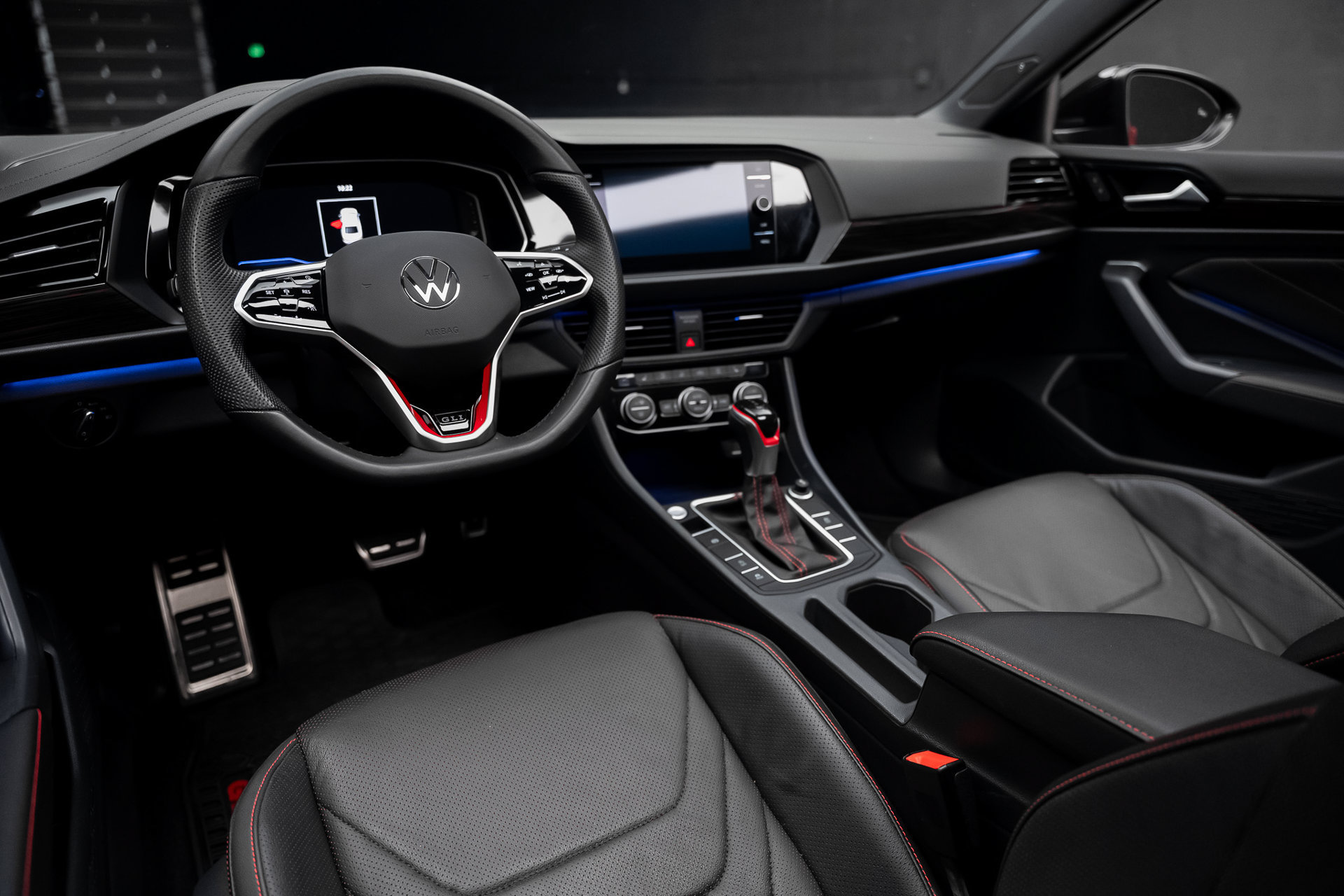 Used 2024 Volkswagen Jetta GLI Autobahn FWD image 2