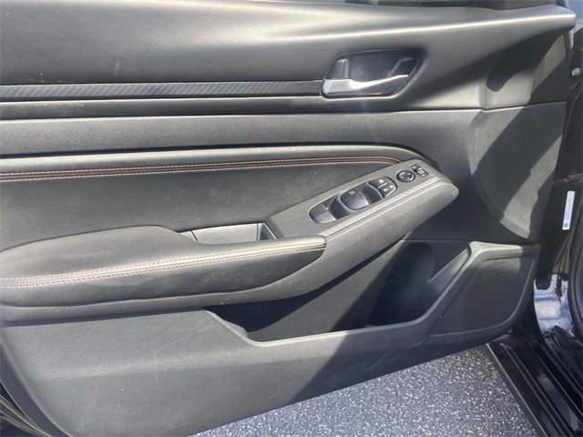 Used 2022 Nissan Altima 2.5 SR image 14
