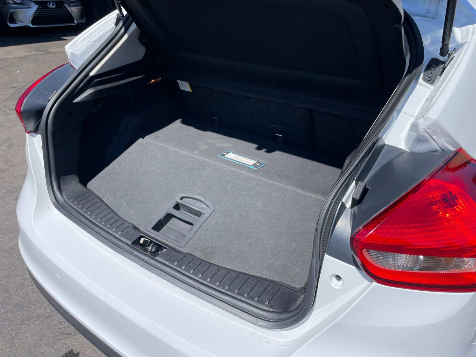 Used 2015 Ford Focus Electric Hatchback image 29