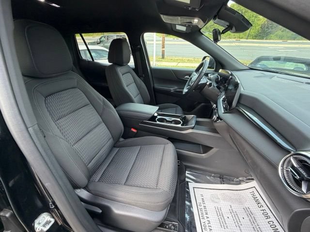 Certified 2025 Chevrolet Equinox LT w/ Safety and Technology Package FWD image 36