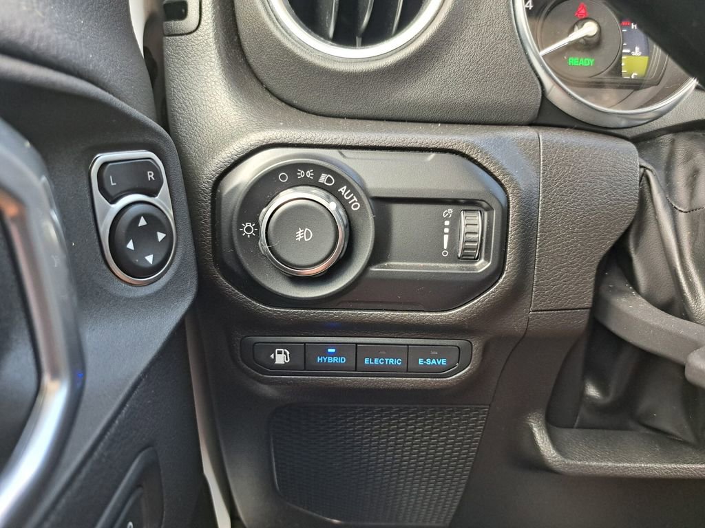 Used 2023 Jeep Wrangler Sahara 4xe w/ Cold Weather Group image 15