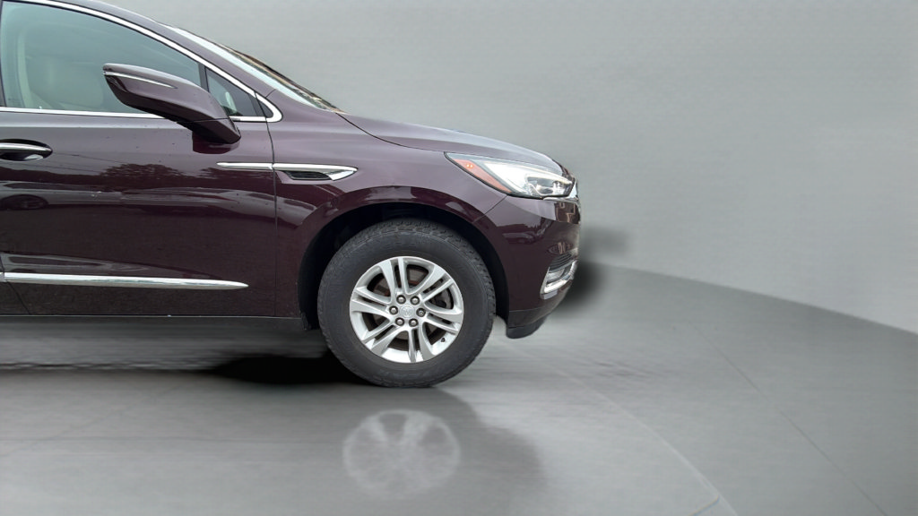 Used 2018 Buick Enclave Essence AWD/4WD image 33