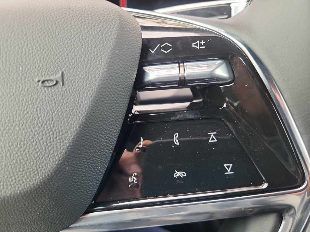 New 2026 Cadillac Vistiq Luxury image 11