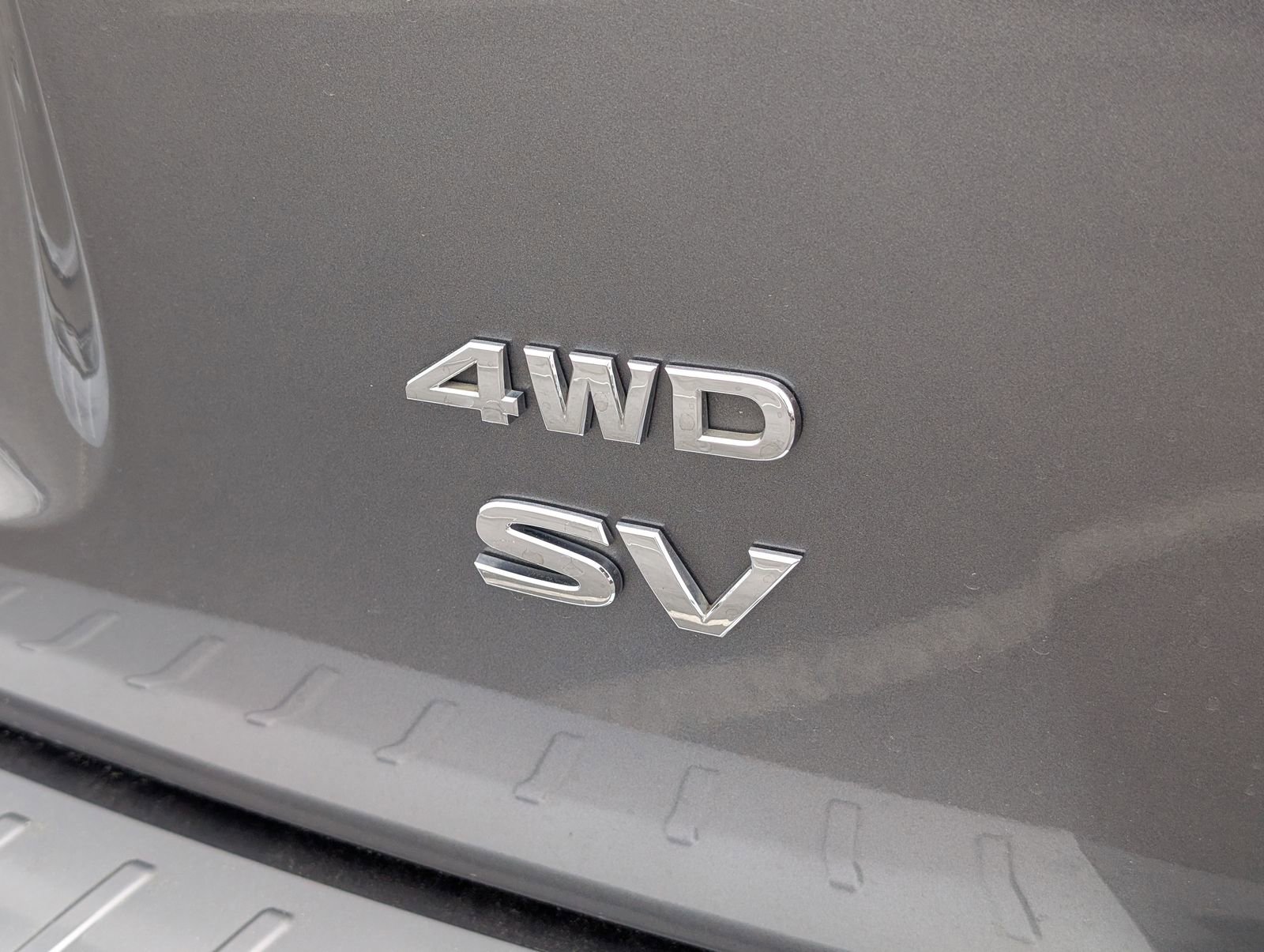 Used 2018 Nissan Pathfinder SV image 12