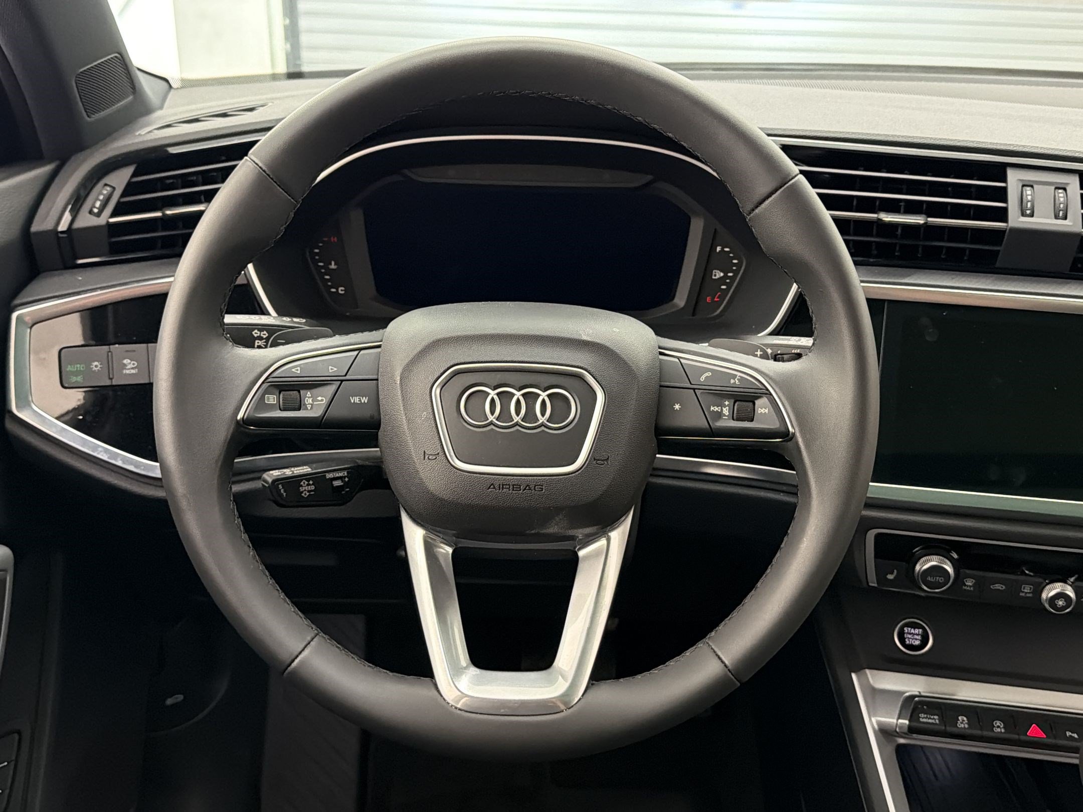 Used 2025 Audi Q3 2.0T Premium w/ Convenience Package AWD/4WD image 11