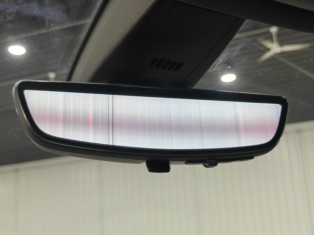 Used 2024 Buick Enclave Premium image 8