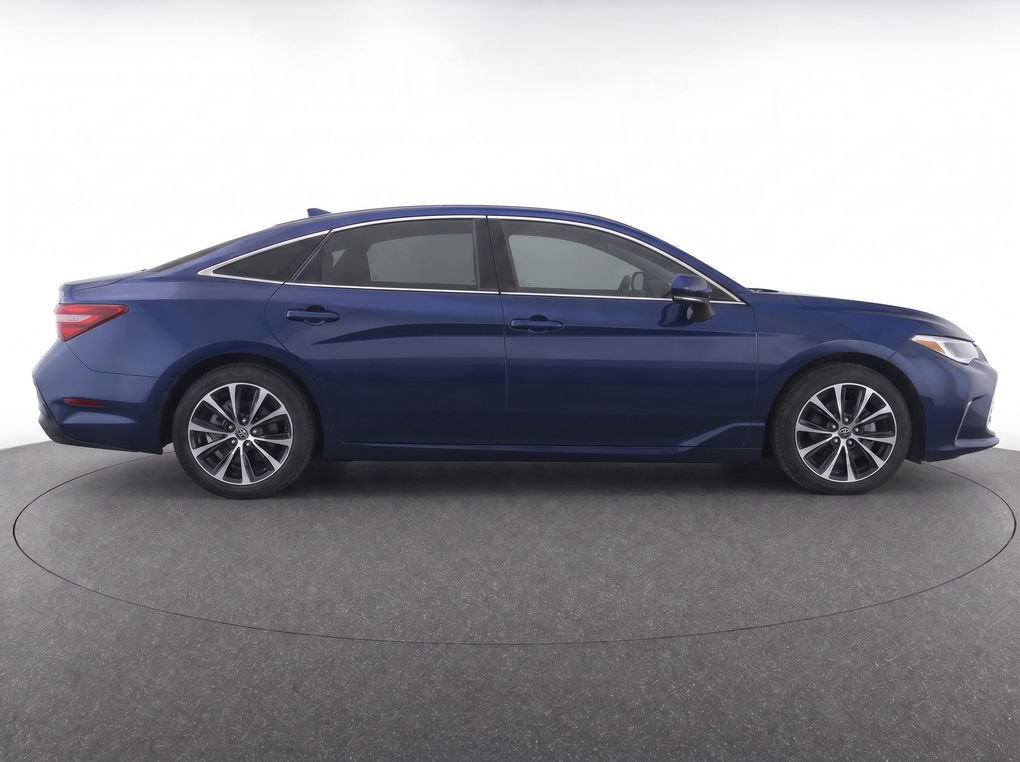 Used 2016 Toyota Avalon XLE FWD image 11