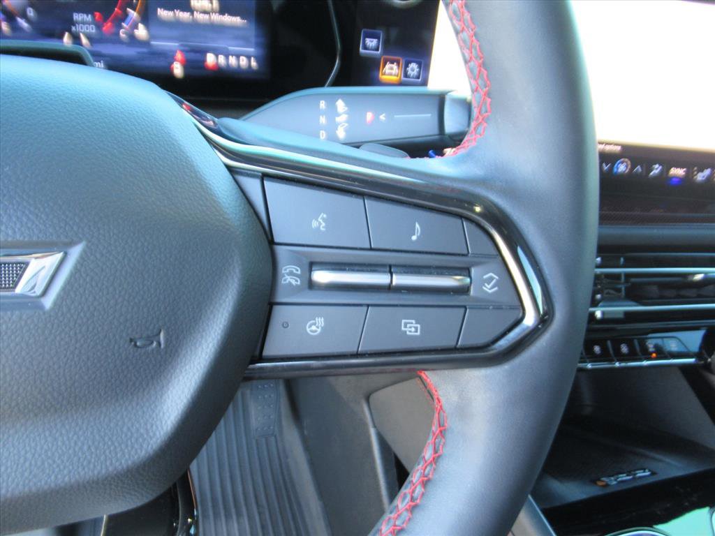 Used 2024 Chevrolet Traverse RS image 19