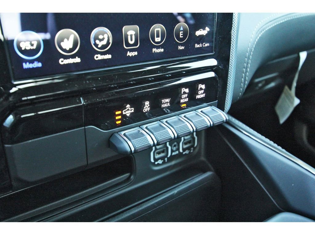 Used 2020 RAM 1500 Limited image 23