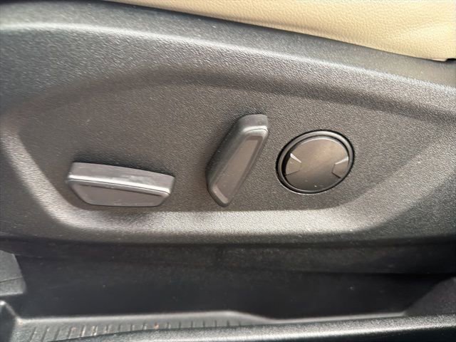 Used 2022 Ford Edge Titanium w/ Equipment Group 301A image 11