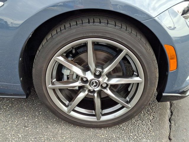 Used 2022 MAZDA MX-5 Miata Grand Touring w/ Appearance Package RWD image 11