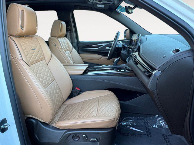 Used 2022 Cadillac Escalade Sport AWD/4WD image 9
