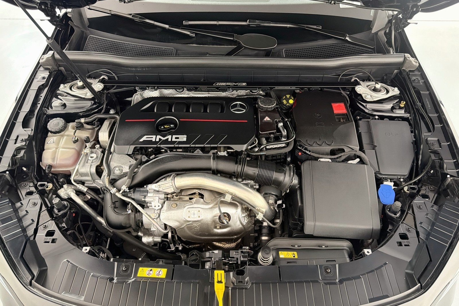 Certified 2023 Mercedes-Benz GLB 35 AMG 4MATIC image 12
