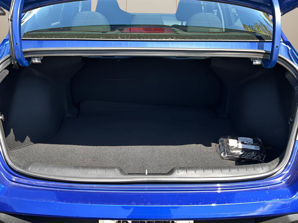 Certified 2025 Hyundai Elantra SE image 14