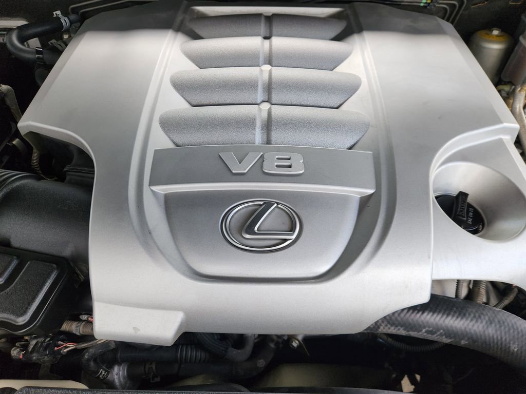 Used 2017 Lexus LX 570 4WD w/ Luxury Package image 34