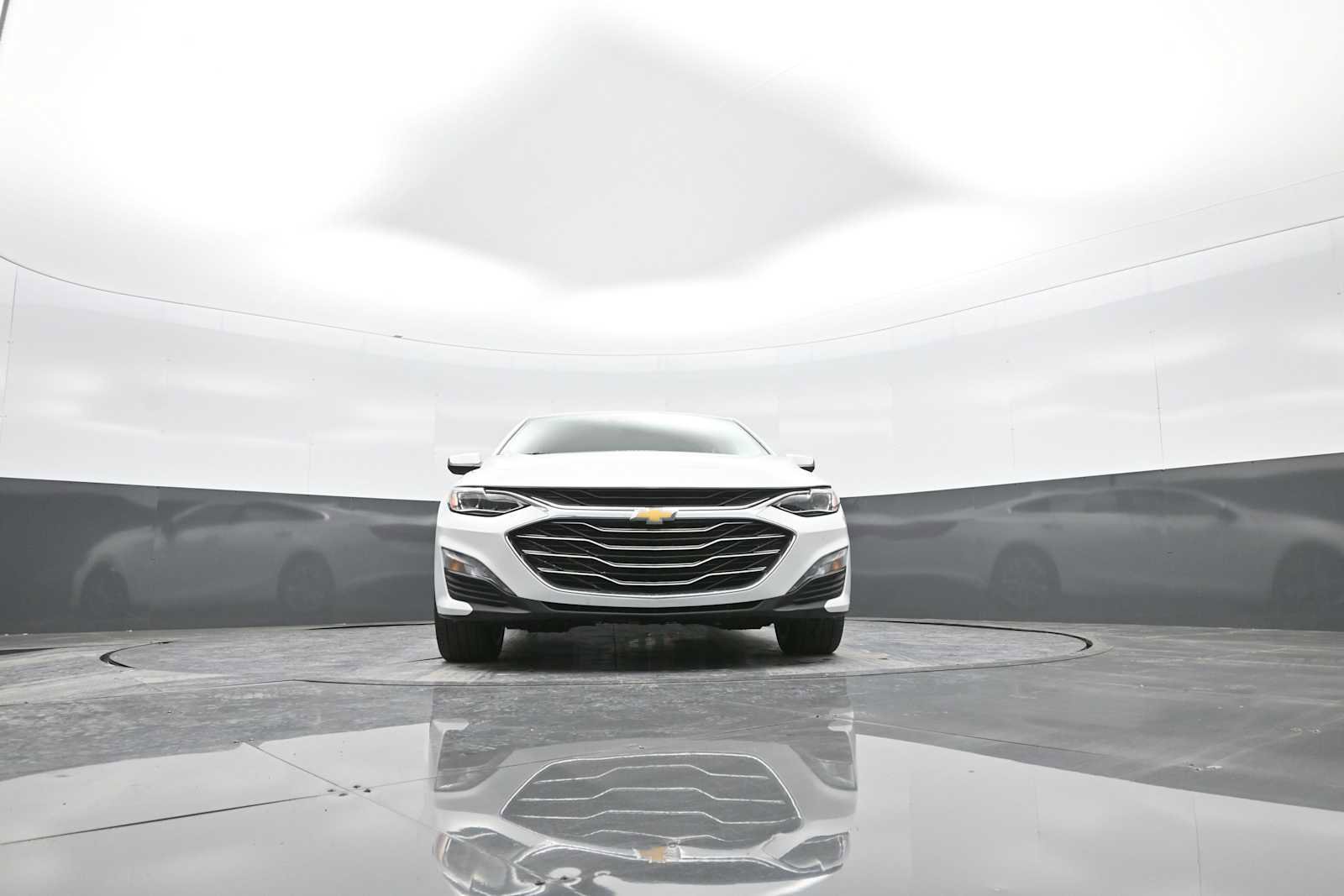 Used 2024 Chevrolet Malibu LT image 38