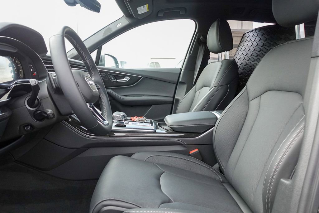 New 2025 Audi Q7 3.0T Prestige image 13