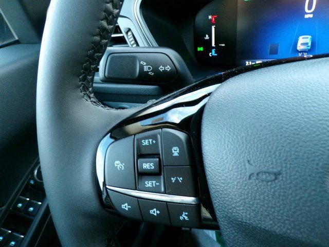 New 2026 Ford Escape SE w/ Class II Trailer Tow Package FWD image 16