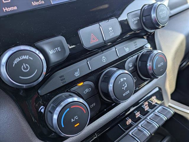 Used 2024 RAM 3500 Big Horn w/ Sport Appearance Package image 16