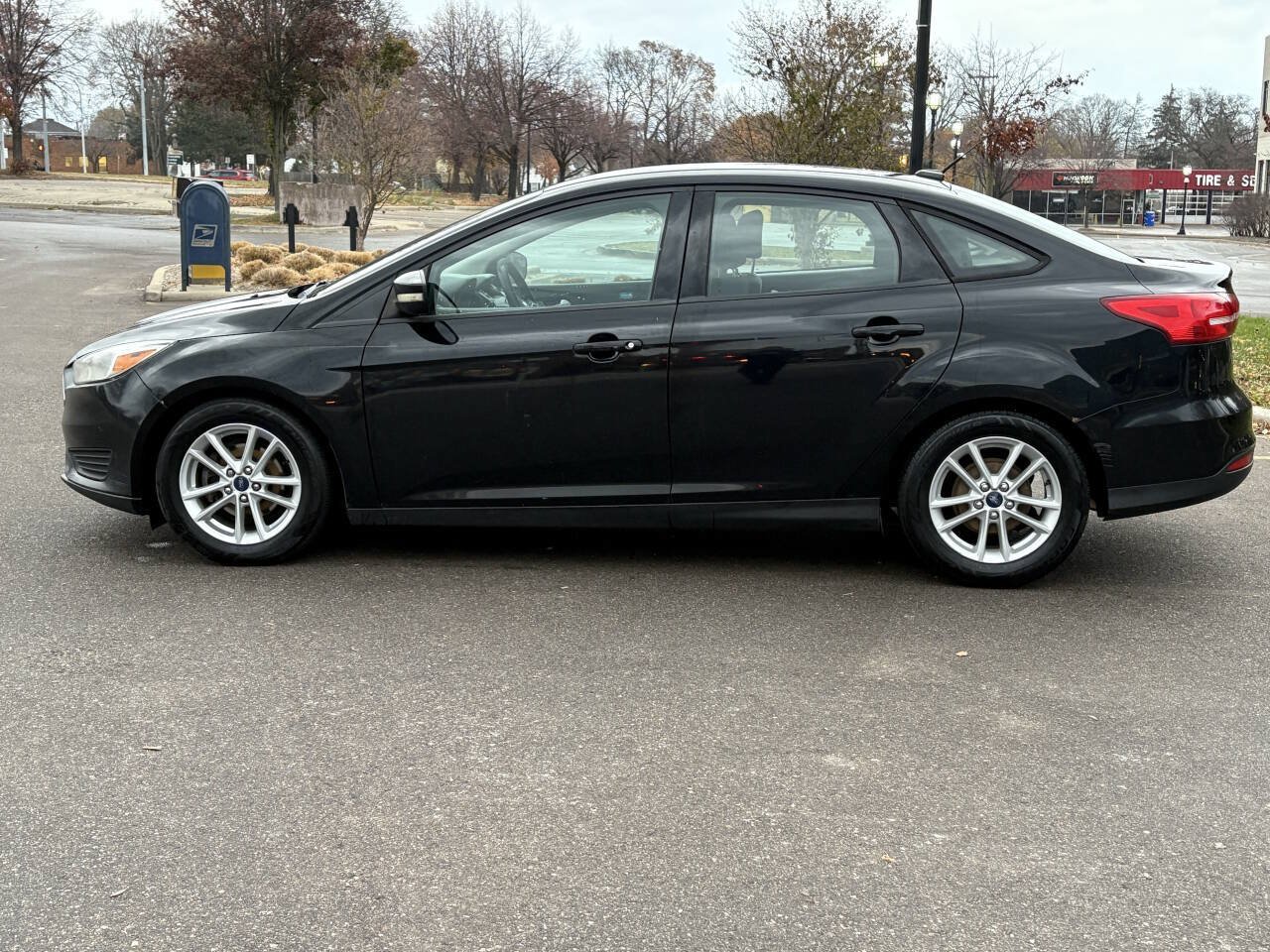Used 2016 Ford Focus SE FWD image 13
