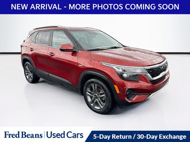 Used 2023 Kia Seltos S AWD/4WD image 1
