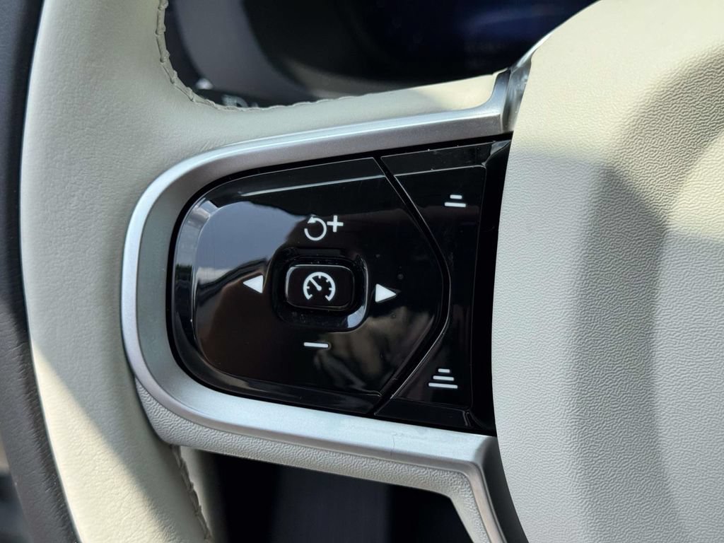 Certified 2026 Volvo XC60 B5 Ultra w/ Climate Package AWD/4WD image 19