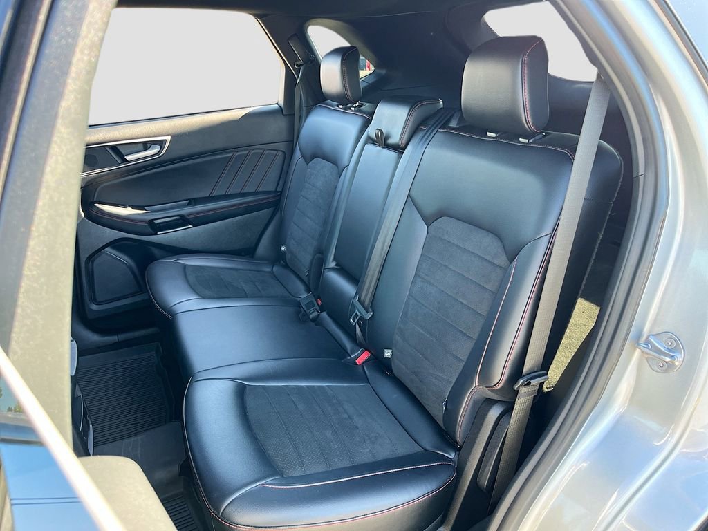 Used 2023 Ford Edge ST-Line AWD/4WD image 23