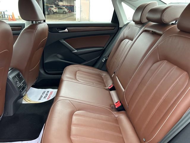 Used 2020 Volkswagen Passat 2.0T SEL image 29