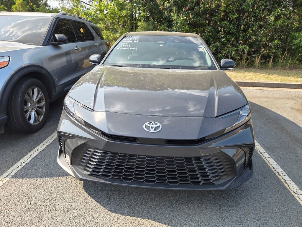 Used 2026 Toyota Camry SE FWD image 2