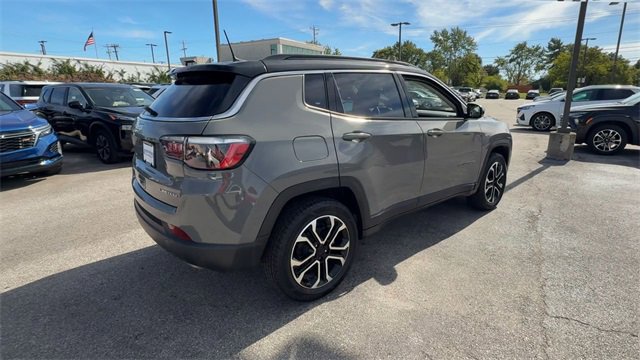 Used 2022 Jeep Compass Limited image 8