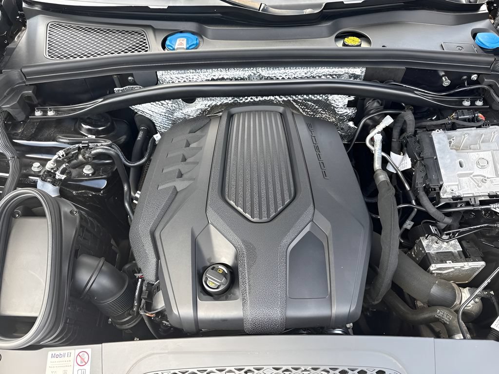 Used 2023 Porsche Macan Turbo AWD/4WD image 65