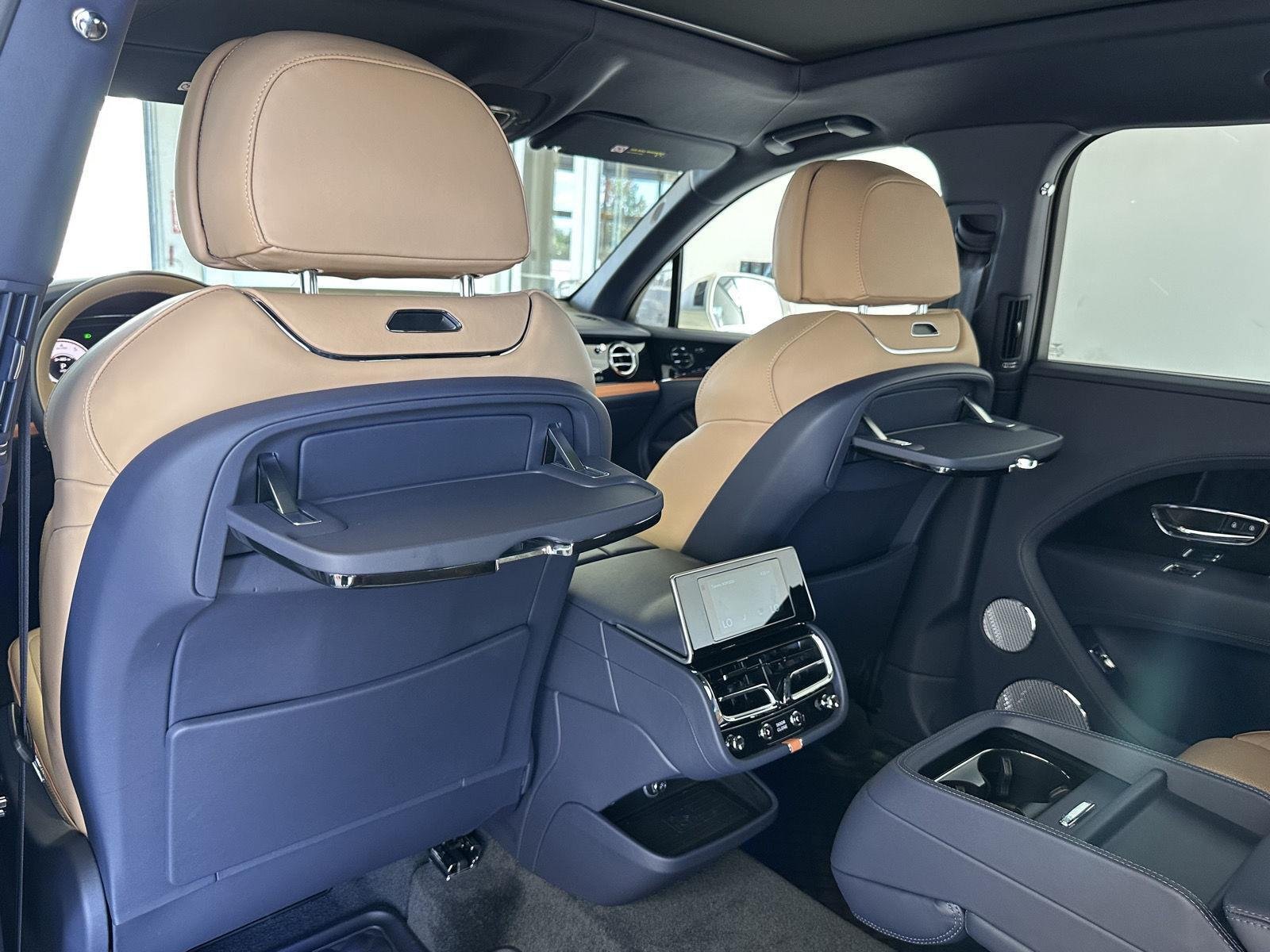 New 2026 Bentley Bentayga Extended Wheelbase AWD/4WD image 35