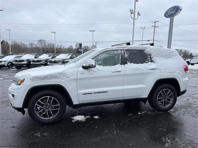 Used 2019 Jeep Grand Cherokee Limited w/ Trailer Tow Group IV image 3