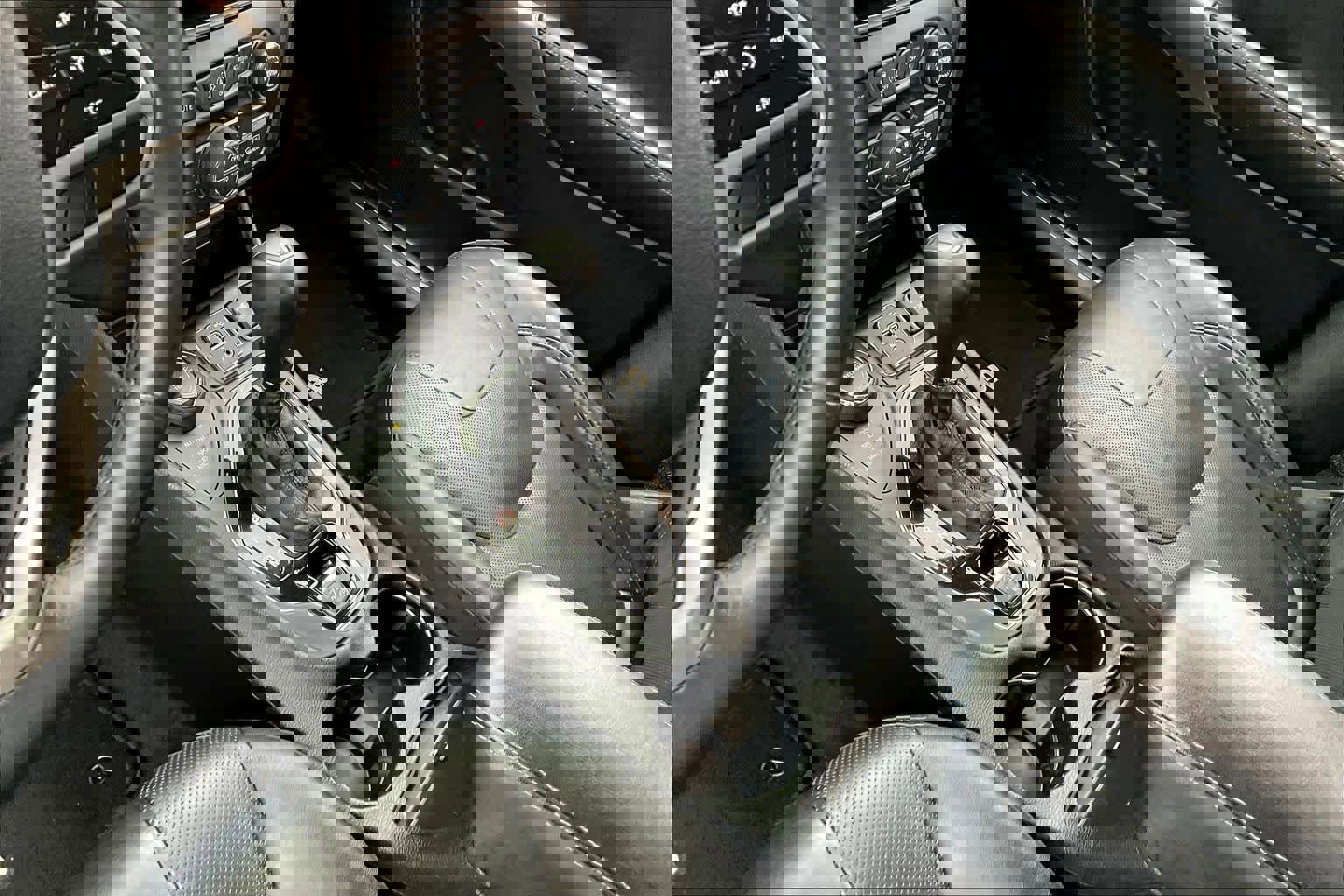 Used 2019 Jeep Cherokee Limited image 16