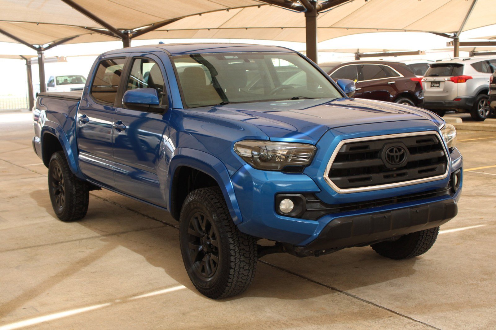 Used 2016 Toyota Tacoma SR5 image 1