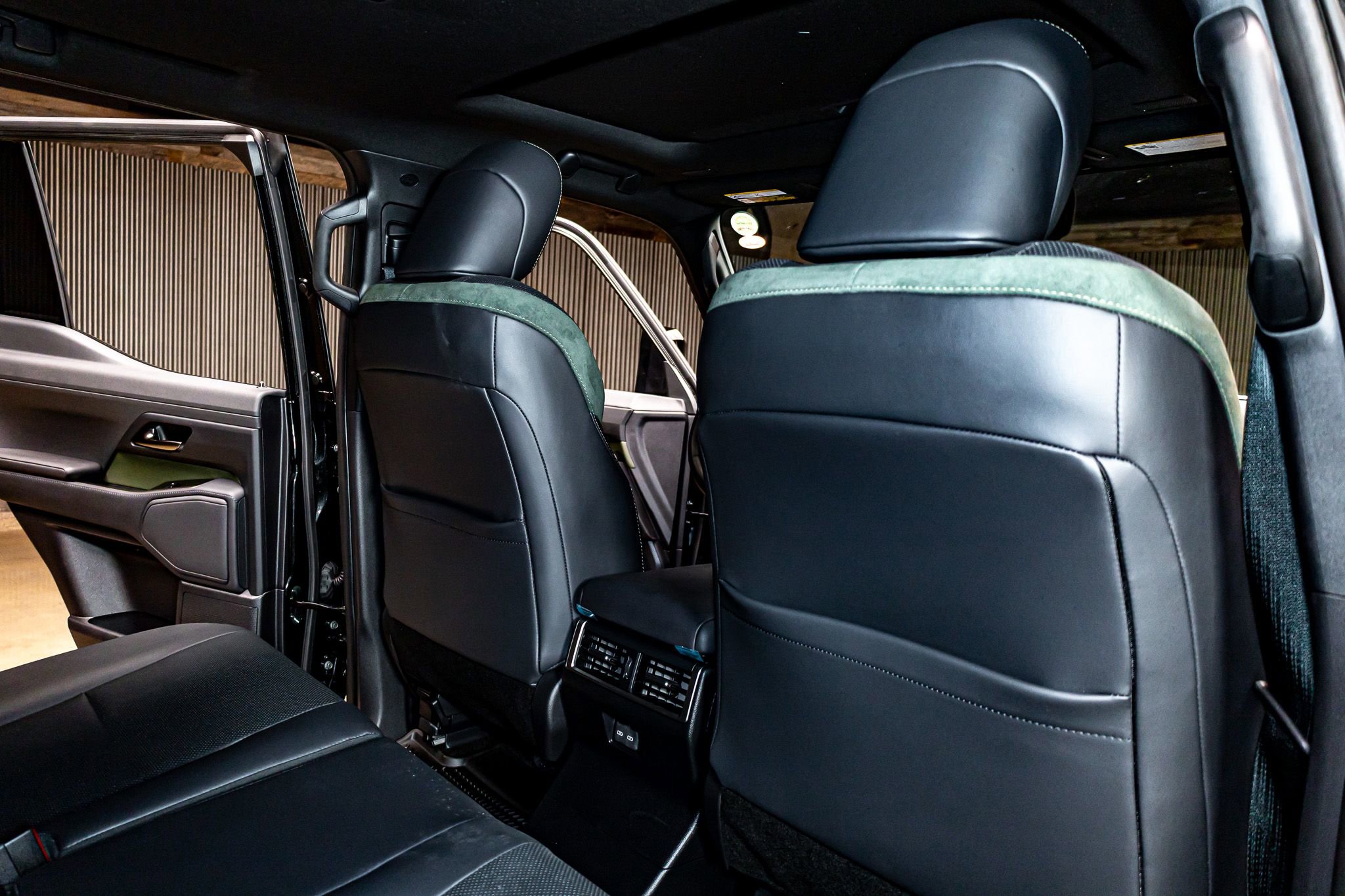 Used 2025 Lexus GX 550 image 27