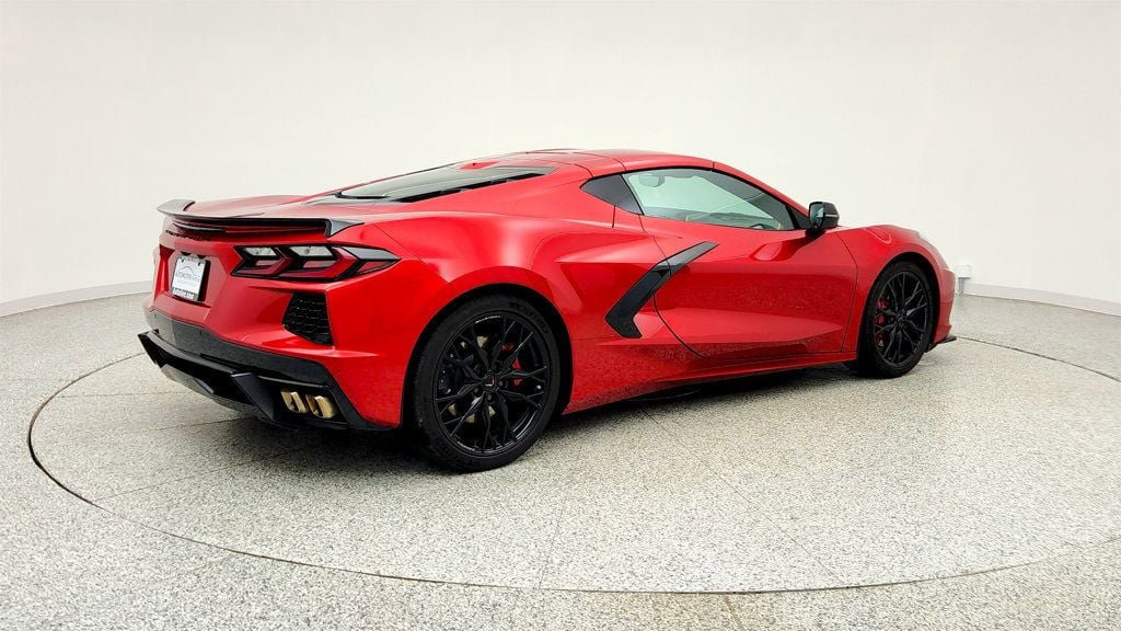 Used 2025 Chevrolet Corvette Stingray Preferred Cpe w/ Body-Color Dual Roof Package RWD image 5