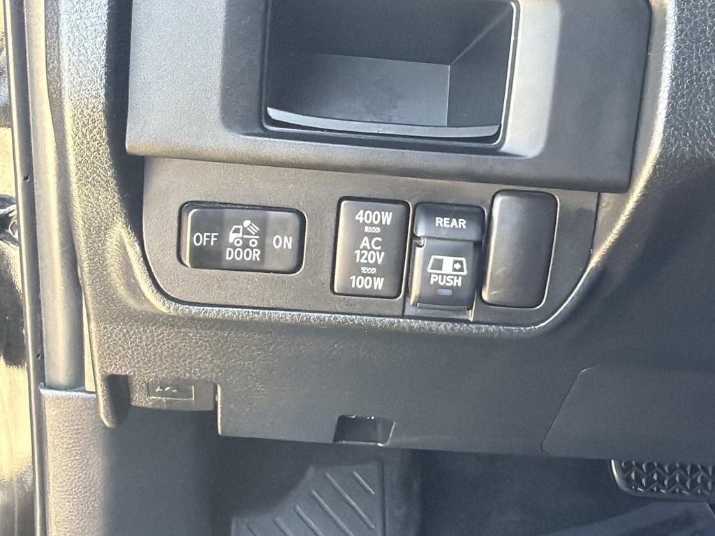 Used 2017 Toyota Tacoma TRD Off-Road w/ Tow Package (A/T) AWD/4WD image 23