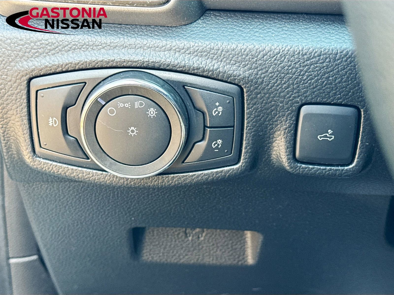 Used 2022 Ford Ranger XLT w/ Equipment Group 301A Mid image 13