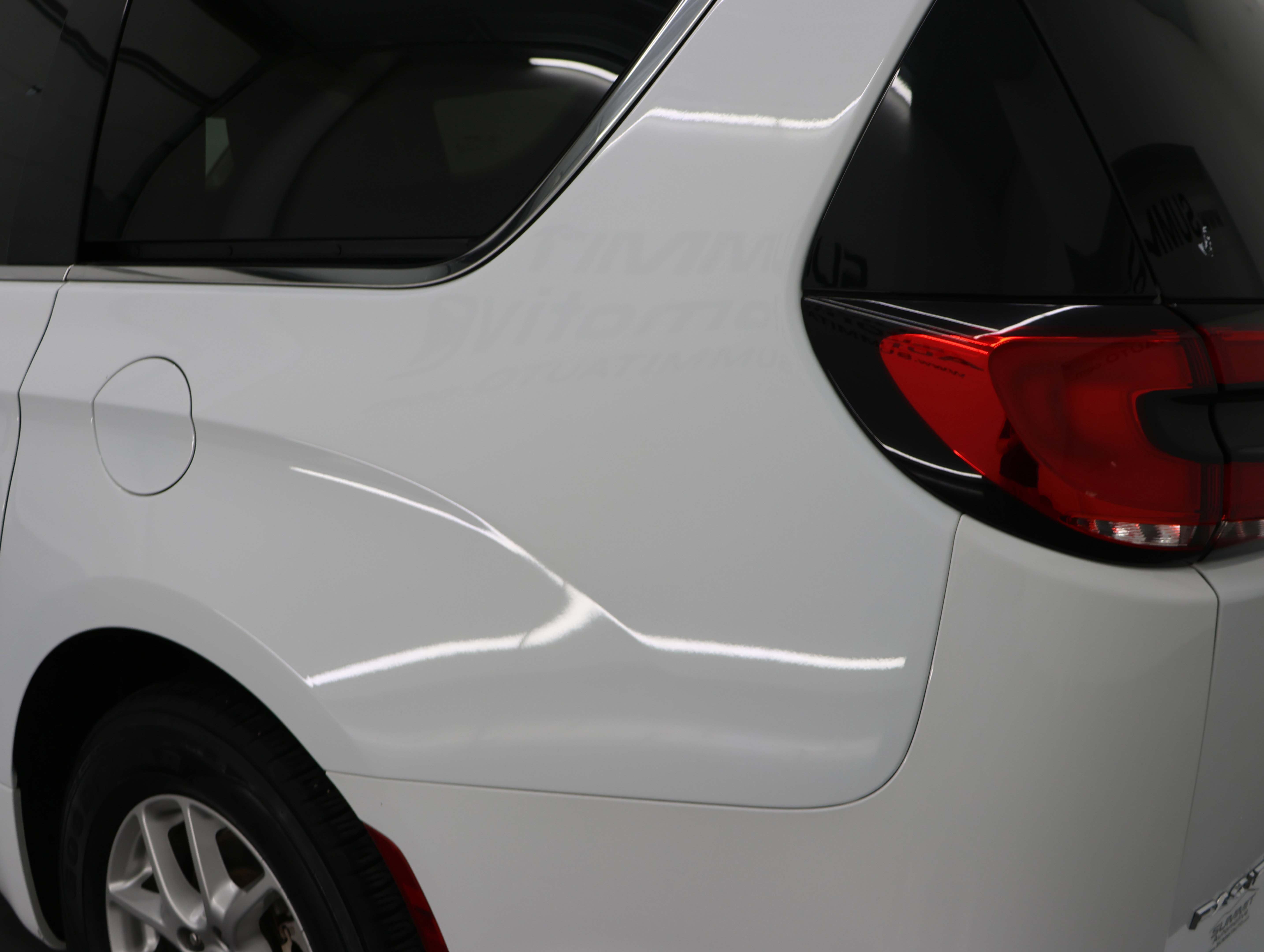 Used 2024 Chrysler Pacifica Touring-L image 29