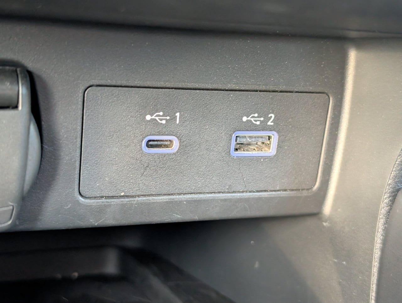 Certified 2024 Nissan Versa SR w/ Trunk Package FWD image 19