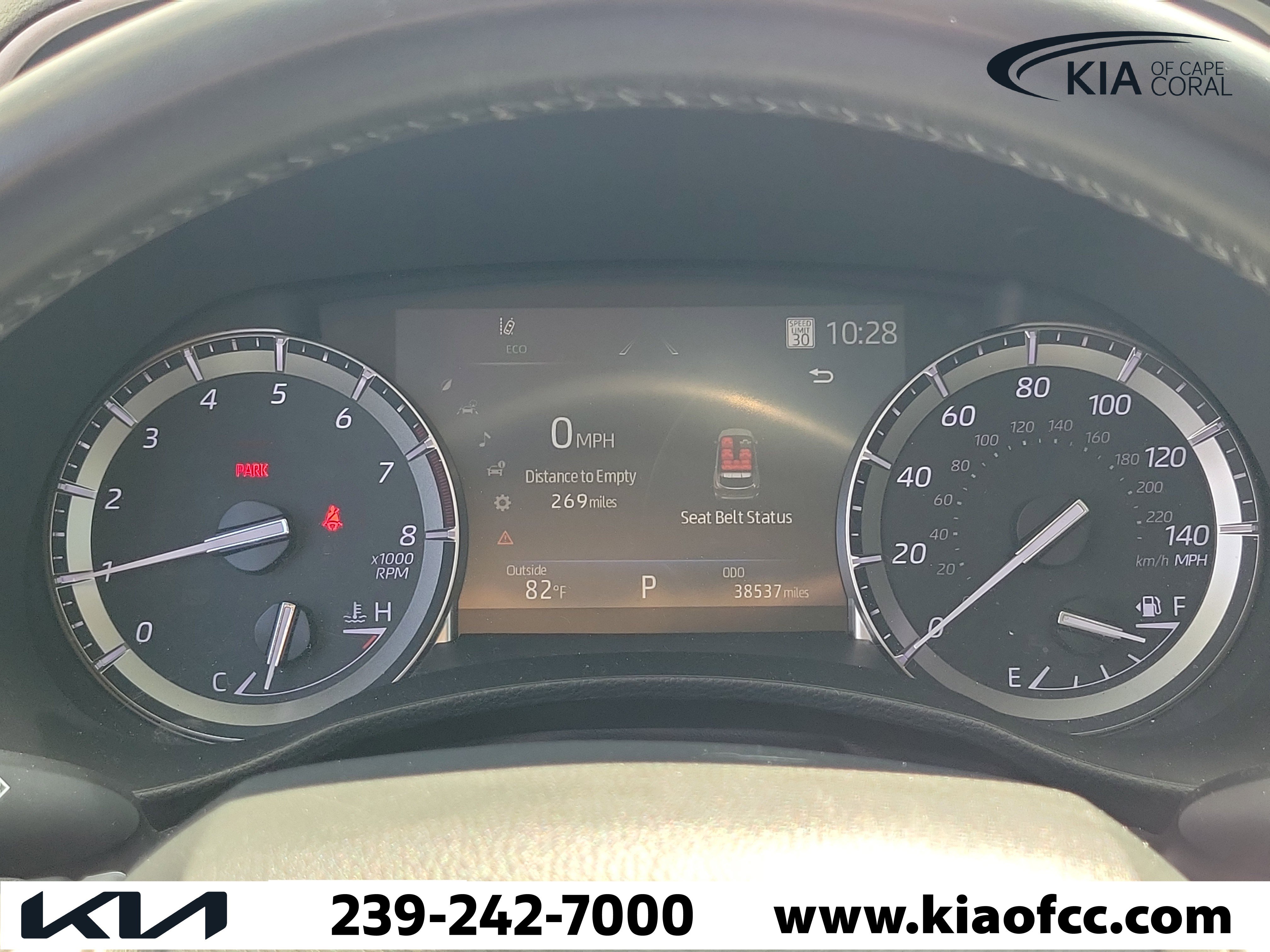 Used 2022 Toyota Highlander XLE FWD image 27