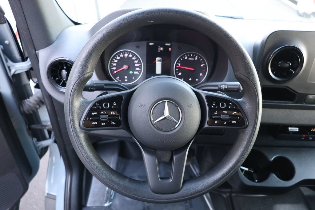 Used 2024 Mercedes-Benz Sprinter 2500 image 23