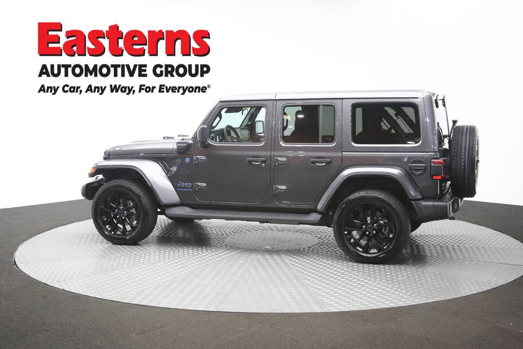 Used 2025 Jeep Wrangler Unlimited Sahara AWD/4WD image 57